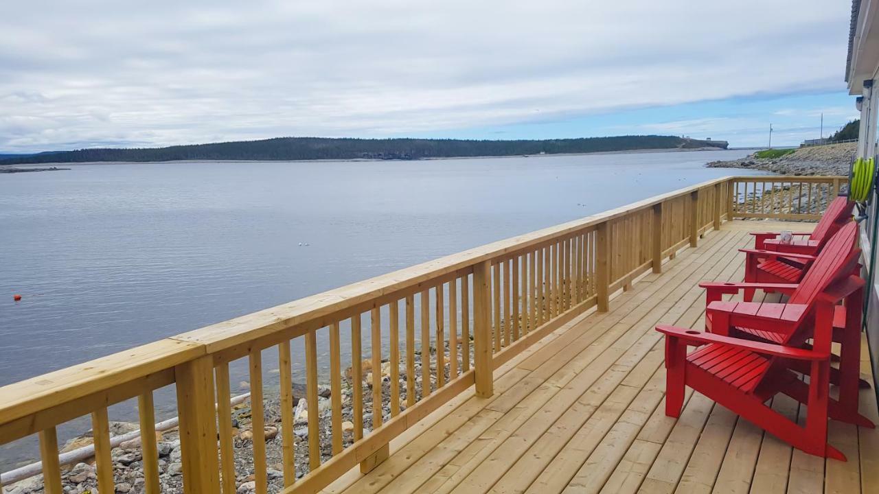 A Wave From It All Port Saunders Exterior foto